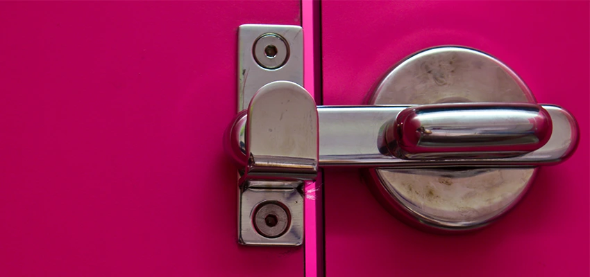 Childproof Gate Lock in Highland Park