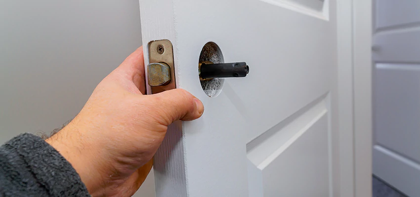 Nighttime Locksmith For Lock Repair in Highland Park