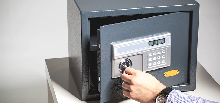 Jewelry Safe Unlocking Service in Highland Park